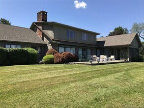 107 Lime Rock Rd in Salisbury, CT - Building Photo - Building Photo