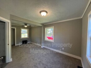 209 Julia Ave in Dayton, OH - Foto de edificio - Building Photo