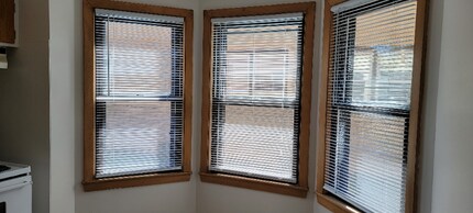 2726 N Wauwatosa Ave in Wauwatosa, WI - Foto de edificio - Building Photo