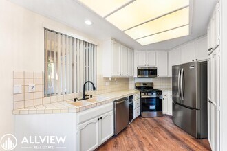 24214 Jasper Lake Ln in Lake Forest, CA - Building Photo - Building Photo