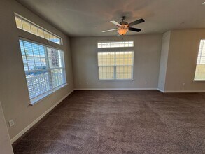 120 Ivy St in Roseville, CA - Building Photo - Building Photo