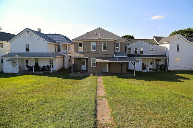 64 S Broadway in Frostburg, MD - Building Photo - Building Photo