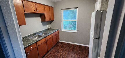 3629-3635 Karwin Dr in Dayton, OH - Building Photo - Building Photo