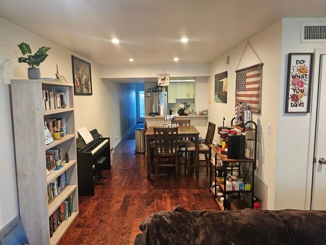property at 6822 N 35th Ave
