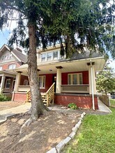 2263 Summit St in Columbus, OH - Building Photo - Building Photo