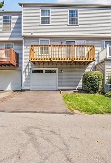5053 Hamilton Dr in Aliquippa, PA - Foto de edificio - Building Photo