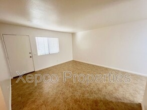 479 Bradshaw E Ln in Palm Springs, CA - Building Photo - Building Photo