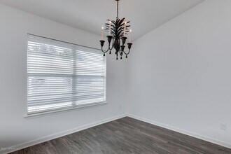 8614 Derry Dr in Jacksonville, FL - Building Photo - Building Photo