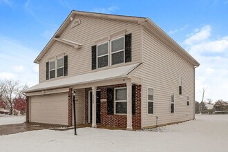 8039 Corktree Dr in Indianapolis, IN - Building Photo - Building Photo