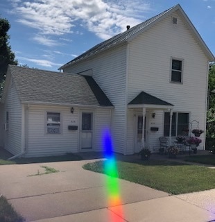 property at 635 N 2nd St