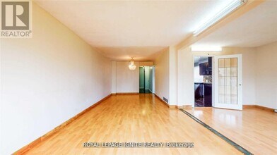 11 James Edward Dr in Markham, ON - Building Photo - Building Photo