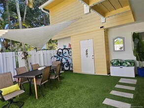 226 Seabreeze Cir in Jupiter, FL - Foto de edificio - Building Photo