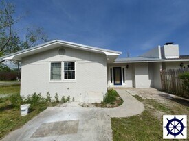 505 S Highline Dr in Panama City, FL - Building Photo
