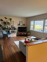 88 Kriskarli Dr in Hartford, VT - Foto de edificio - Building Photo