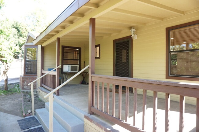 3948 Pennsylvania Ave in Glendale, CA - Building Photo - Building Photo