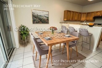 5007 Beechcraft Way in Seffner, FL - Building Photo - Building Photo