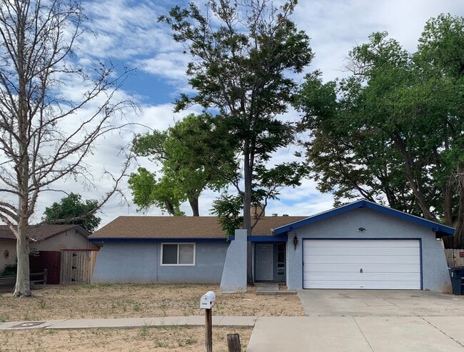 property at 6216 Flor De Mayo Pl NW