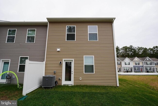 819 Mersey Ln in Salisbury, MD - Building Photo - Building Photo