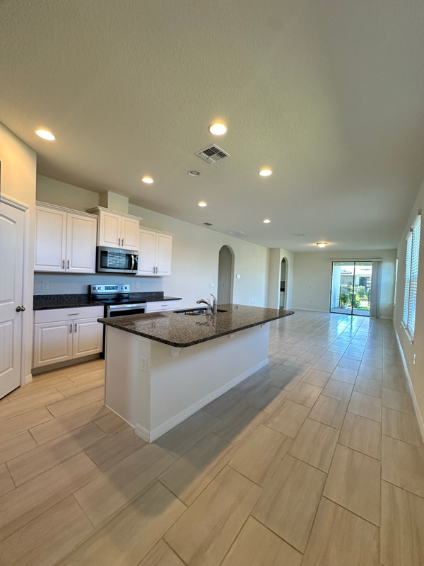 8503 Tavernier Aly in Oakland, FL - Foto de edificio - Building Photo