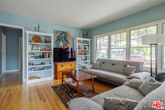 3645 S Barrington Ave in Los Angeles, CA - Building Photo - Building Photo