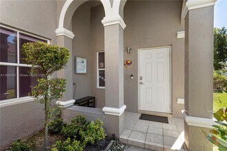 4202 Sabal Ridge Cir in Weston, FL - Building Photo - Building Photo