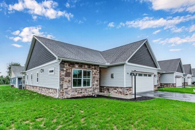 158 Blackbird Ln in Shippensburg, PA - Building Photo - Building Photo