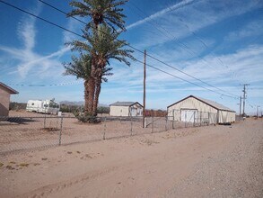 20041 S Neighbours Blvd in Blythe, CA - Building Photo - Building Photo