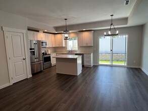 910 Poplar Ave in Wenatchee, WA - Building Photo - Building Photo