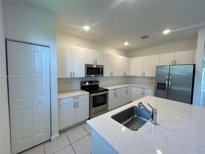 2617 SE 10th St in Homestead, FL - Building Photo - Building Photo