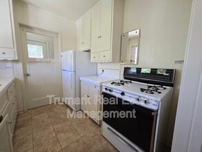 1112.5 N Maryland Ave in Glendale, CA - Building Photo - Building Photo