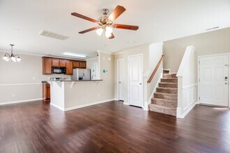 2913 Westbury Ct in Dallas, NC - Building Photo - Building Photo