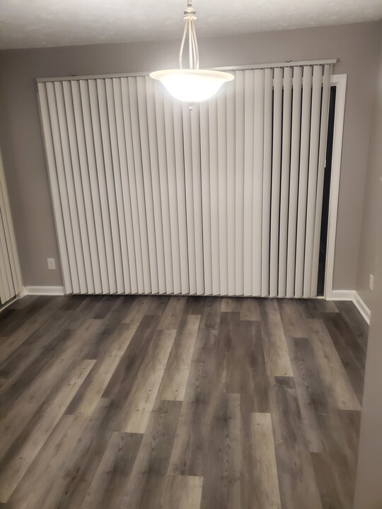 3575 Oakvale Rd, Unit 104 in Decatur, GA - Foto de edificio