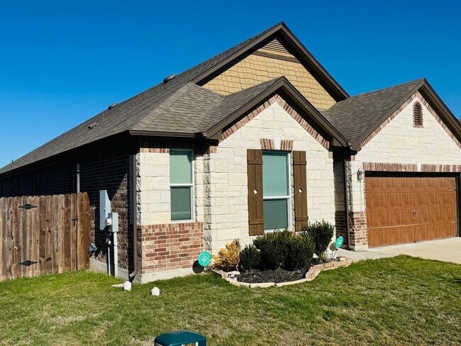 16614 Brogan Ln in Pflugerville, TX - Building Photo - Building Photo
