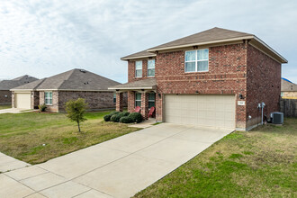 Creekside Estates in Terrell, TX - Building Photo - Building Photo