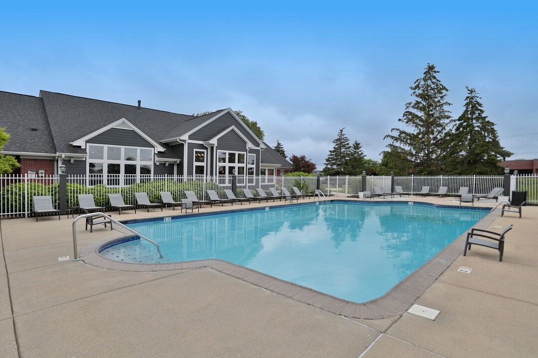 Wellington Place in Fishers, IN - Foto de edificio