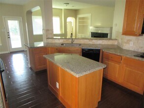 914 Ivory Ridge Ln in Houston, TX - Building Photo - Building Photo