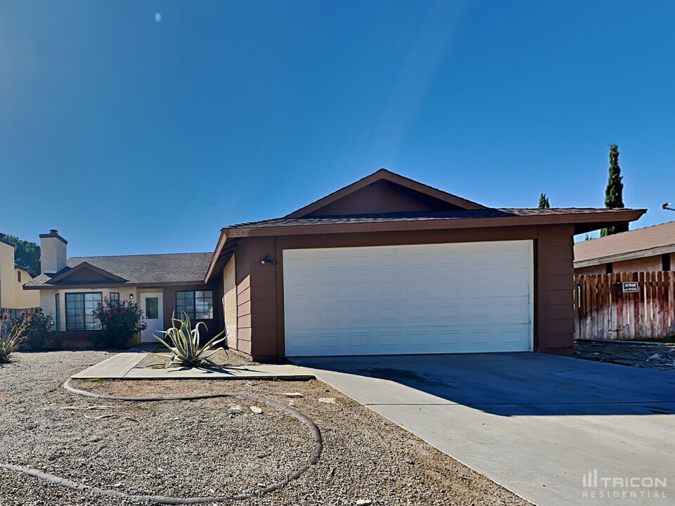 532 E Ave J 9 in Lancaster, CA - Building Photo