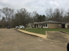 The Meadows in Hayneville, AL - Foto de edificio - Building Photo