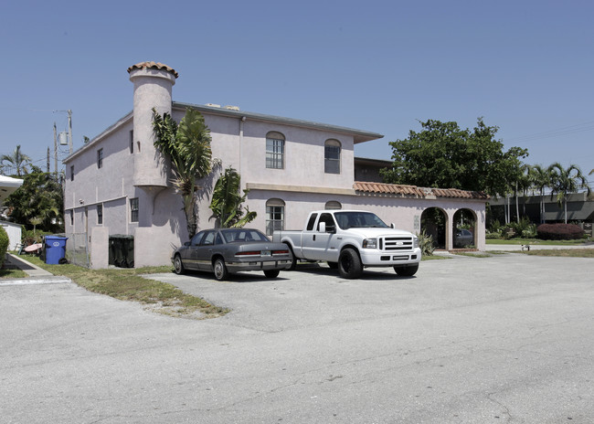 Holy Cross Apartments in Oakland Park, FL - Building Photo - Building Photo