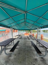 1661 SE 28th St in Homestead, FL - Building Photo - Building Photo