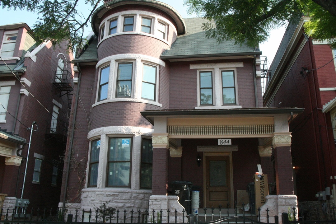 844 Lincoln Ave, Unit 2 in Cincinnati, OH - Building Photo