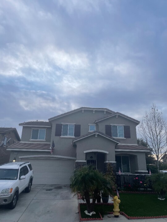 29495 Slider in Lake Elsinore, CA - Foto de edificio