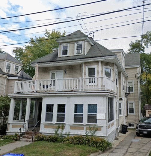 property at 7 Oak Square Ave