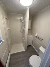 19 Butterfield St, Unit Second floor in Lowell, MA - Foto de edificio - Building Photo