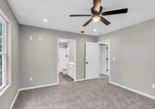 825 Main St in Wellsville, KS - Foto de edificio - Building Photo