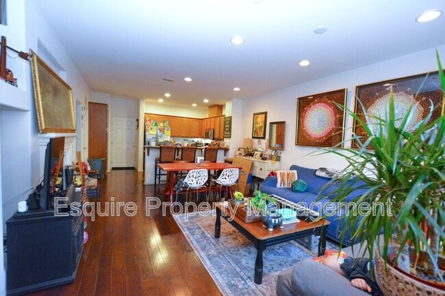 320 Harbor Breeze Dr in Port Hueneme, CA - Building Photo - Building Photo