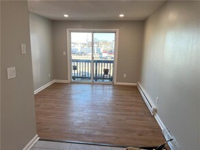 42 Clark Ave in Pawtucket, RI - Building Photo - Building Photo