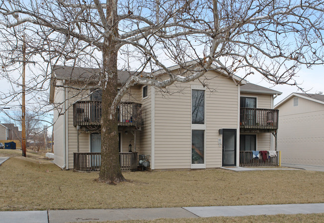 702-718 W 25th St in Lawrence, KS - Building Photo - Building Photo