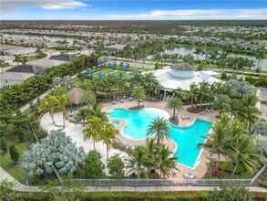 16701 Seasons Coast Dr in Bonita Springs, FL - Building Photo - Building Photo