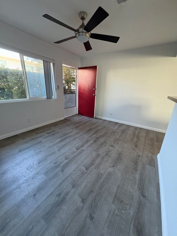 24311 Santa Clara Ave
